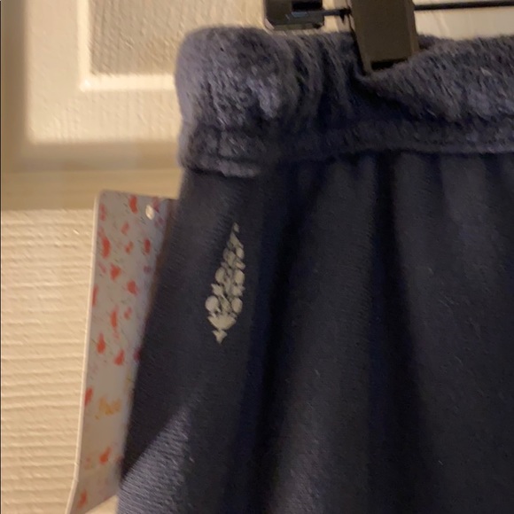 NWT Free People Cropped Sweatpants - Picture 4 of 9